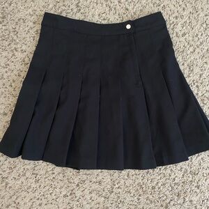 H&M Classic Black Pleated Skirt